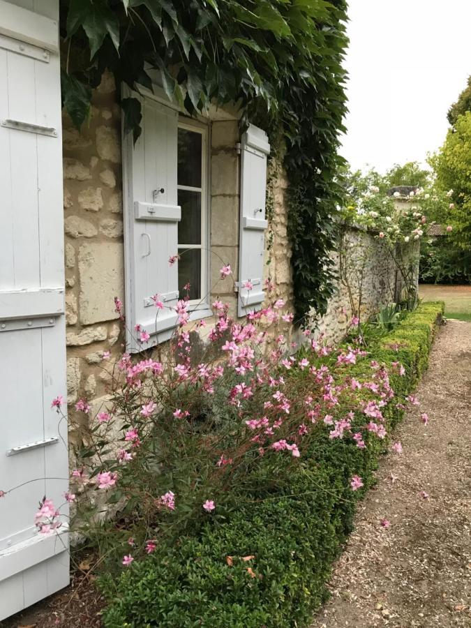 Bed and Breakfast La Laiterie Du Logis Chaniers Exterior foto